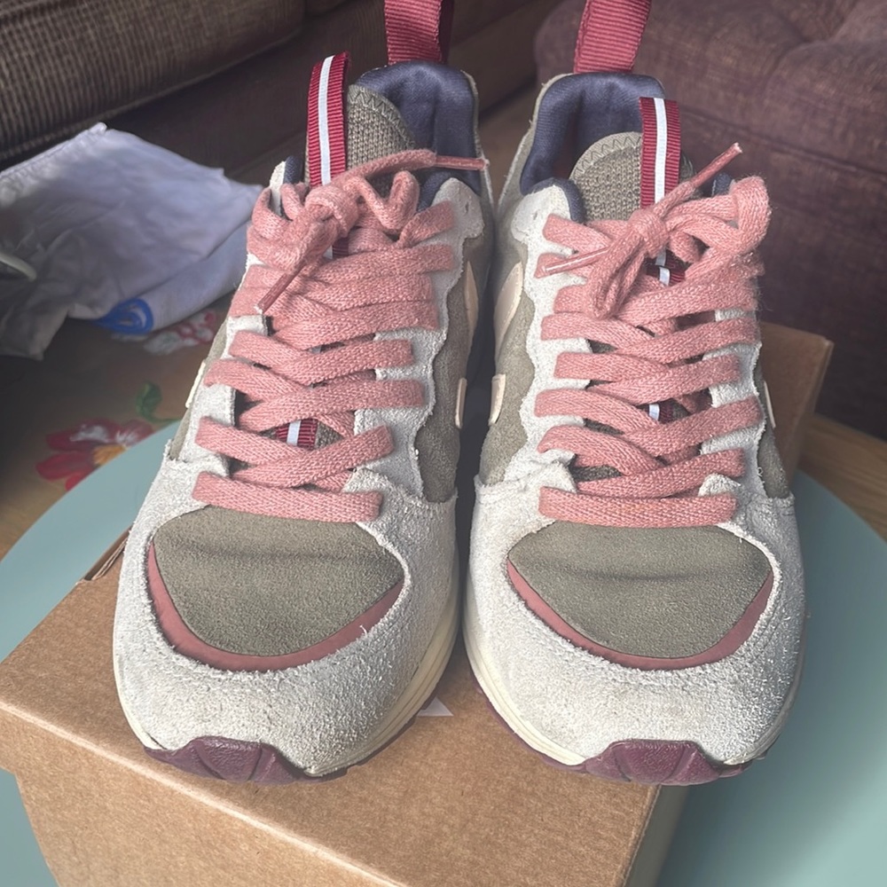 Veja sneakers